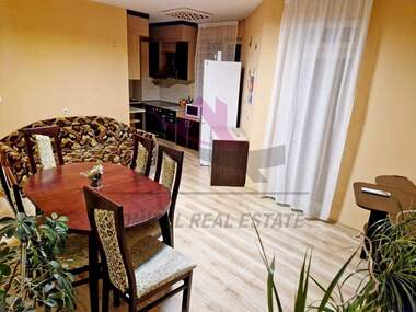 Închiriere - Apartament în Văzrajdane 1,  Varna