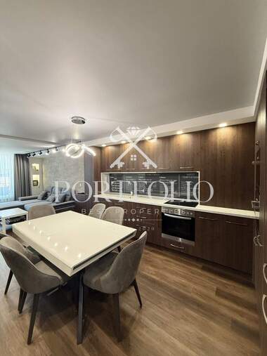 Verkauf - Wohnung in Zentar,  Burgas