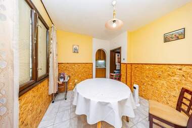 For sale - Apartment in 9-ti kvartal,  Pleven