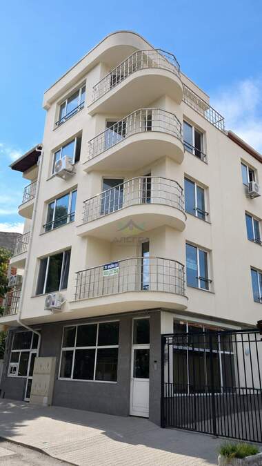 For sale - Apartment in Center,  Pazardjik