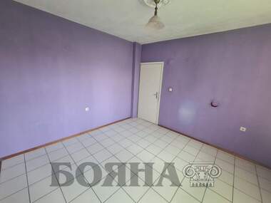 Продажба - Апартамент в Широк център,  Русе