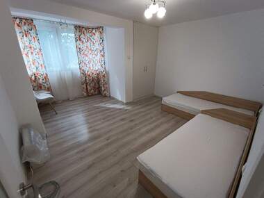 Închiriere - Apartament în Zornița,  Burgas