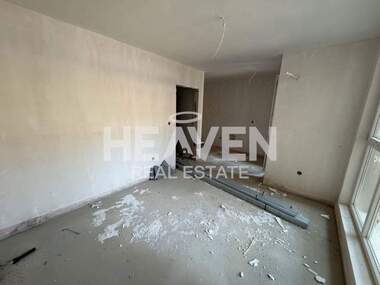 Verkauf - Wohnung in Üjen,  Plowdiw