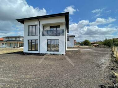 Продажба - Къща в Костинброд,  София Област