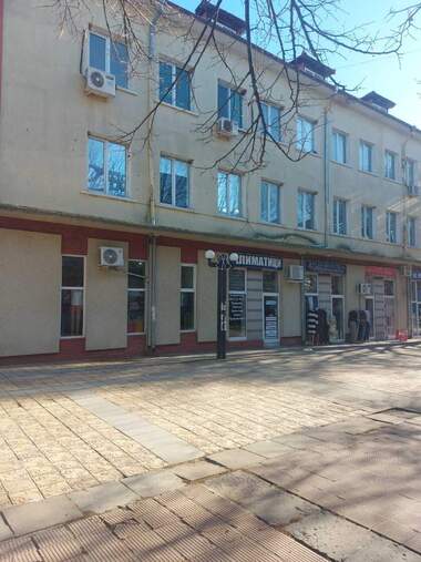 Vânzare - Clădire în Novi Pazar,  Șumen