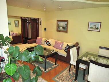 Închiriere - Apartament în Lazur,  Burgas