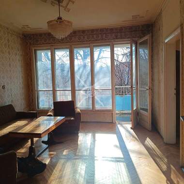 Satış - Apartman olarak Karnobat,  Burgas