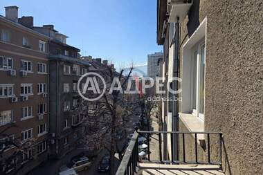 Продажба - Апартамент в Център,  София