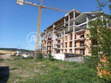 Vânzare - Apartament în Vinița,  Varna