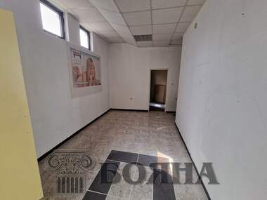 For rent - Store/Office/Storage/Beauty saloon in Center,  Ruse