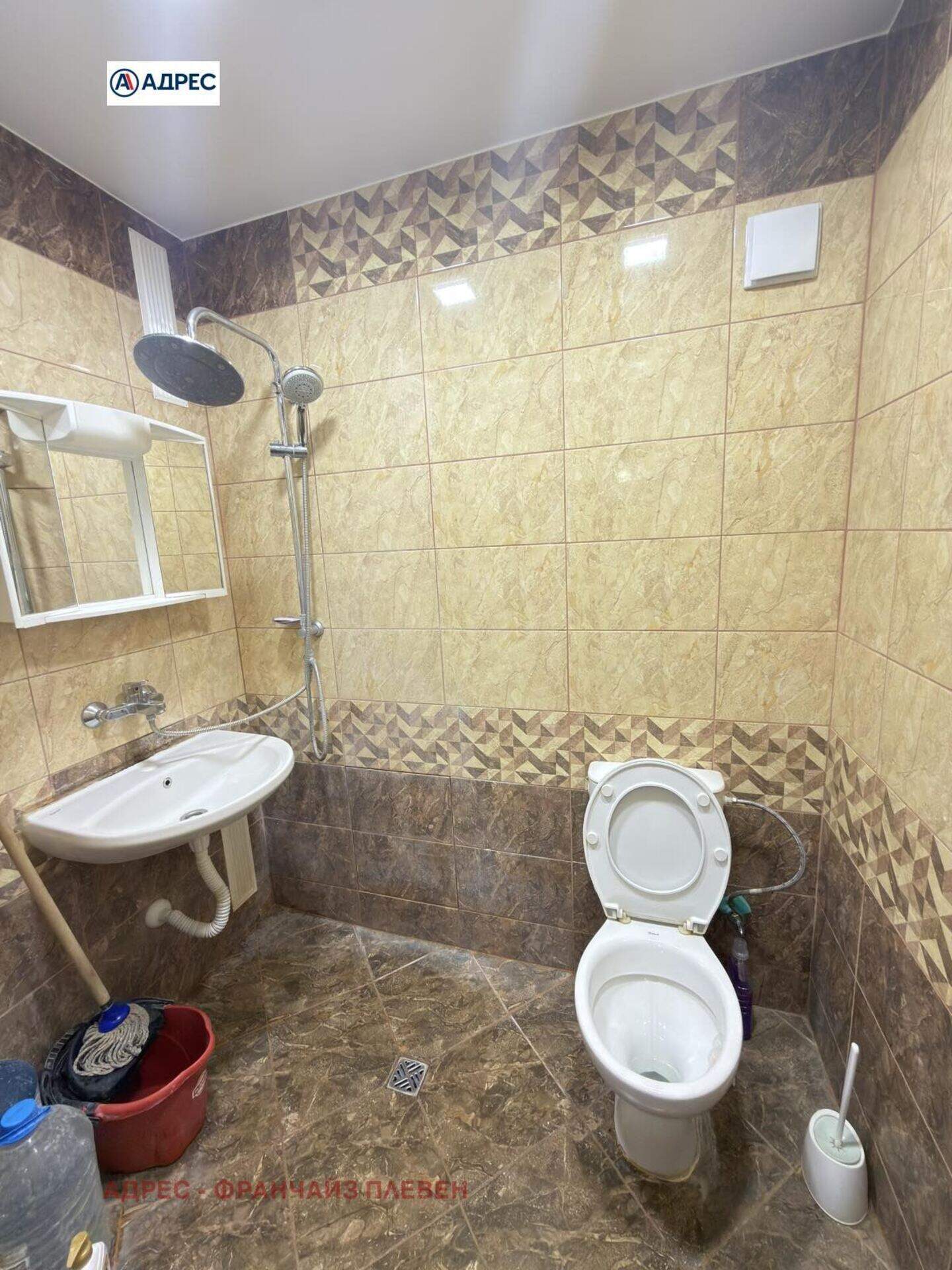 Тристаен Апартамент в Сторгозия, Плевен – снимка 7