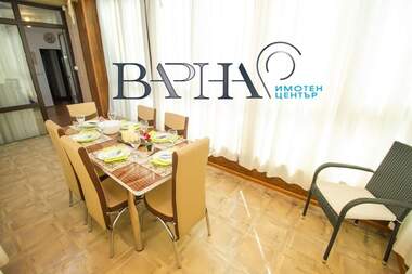 Наем - Апартамент в Център,  Варна