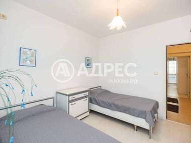 Продажба - Апартамент в Център,  Варна