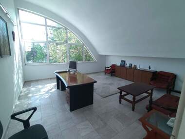 Miete - Büro/Lager/Zahnarztbüro in Mladost-4,  Sovia