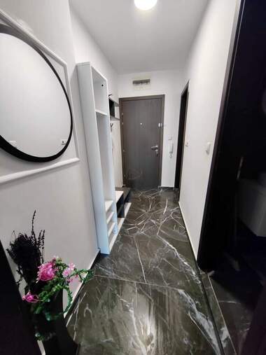 Închiriere - Apartament în Lazur,  Burgas