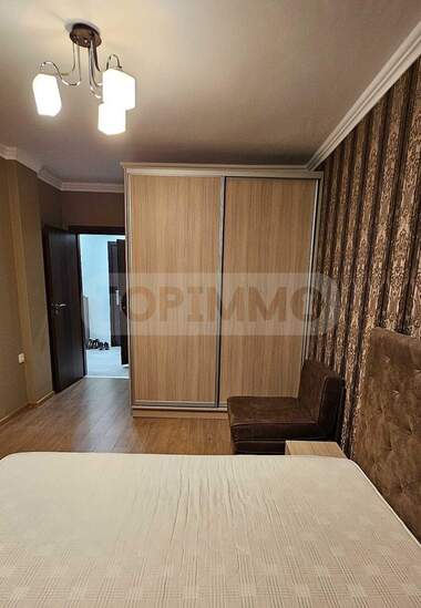 Închiriere - Apartament în Levski,  Varna