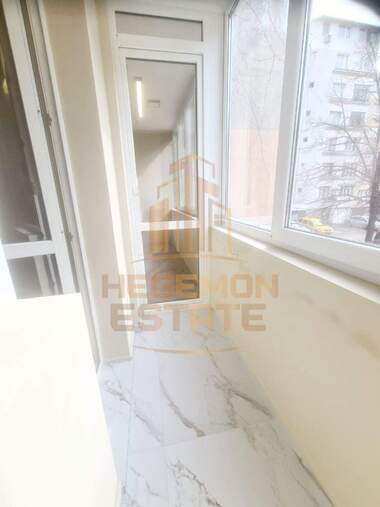 Vânzare - Apartament în Konfuto,  Varna