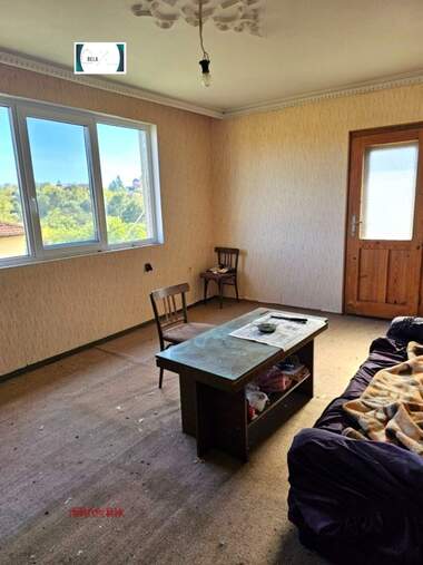 Продажба - Къща в Брезник,  Перник