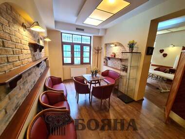 Vânzare - Salon de frumusețe/Birou/Restaurant/Cabinet de stomatologie în Center,  Ruse