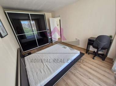 Închiriere - Apartament în Văzrajdane 1,  Varna