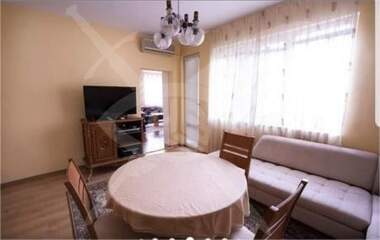 Închiriere - Etaj din casă în Center,  Plovdiv