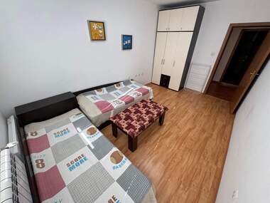 Miete - Wohnung in Zentar,  Burgas