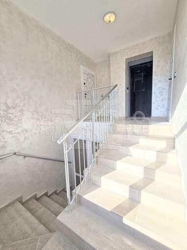 Vânzare - Apartament în Vinița,  Varna