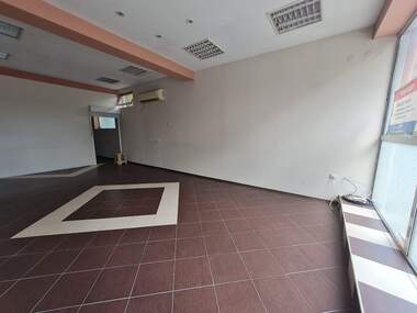 Miete - Laden/Büro/Lager in Pazara,  Schumen