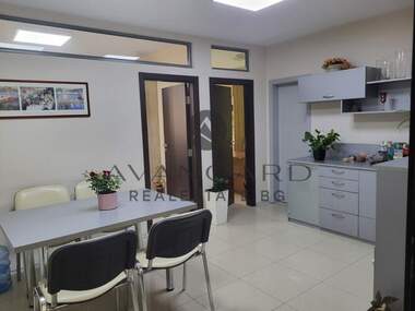 Πώληση - Γραφείο σε Център,  Пловдив
