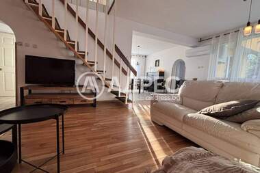 Închiriere - Apartament în Simeonovo,  Sofia