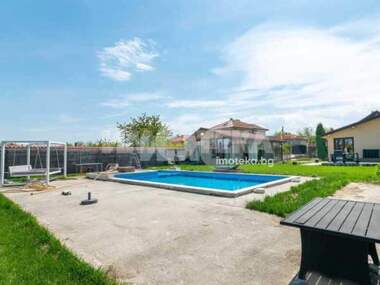 For sale - House in Karadjovo,  Plovdiv