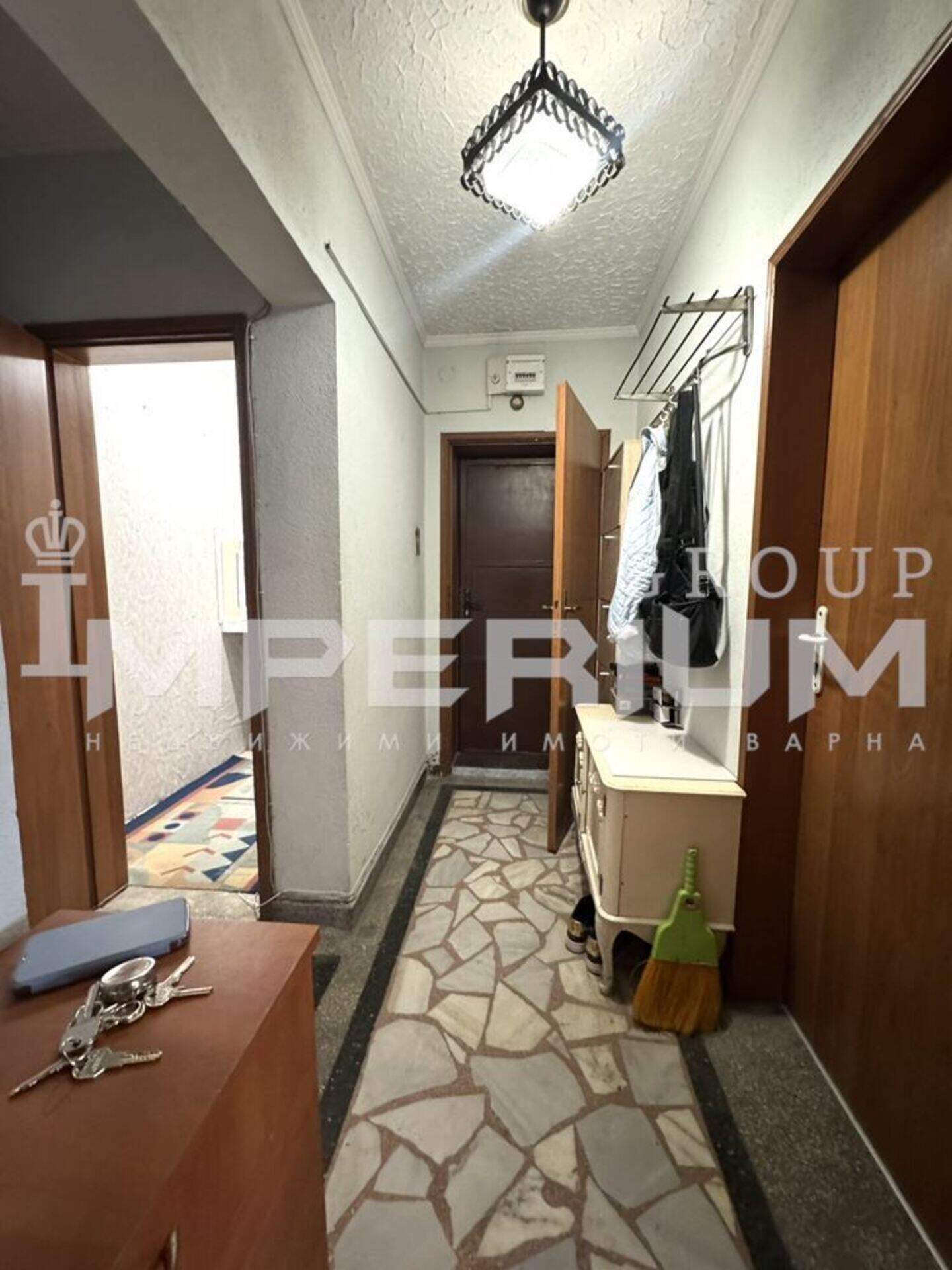 Тристаен Апартамент в Централна поща, Варна – снимка 9