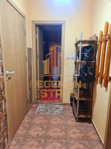 Vânzare - Apartament în Avtogara,  Varna