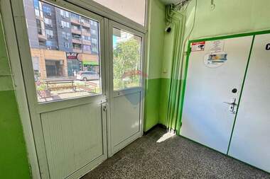 Vânzare - Apartament în Văzrajdane,  Ruse