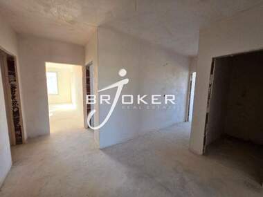 Vânzare - Apartament în Rezbarți,  Kărdjali