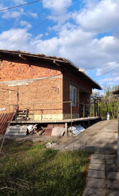 For sale - House in Eremia,  Kiustendil