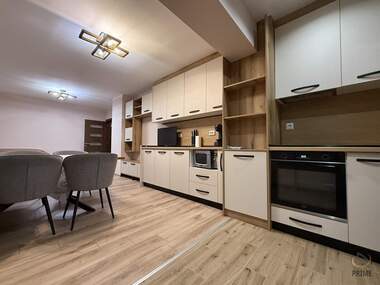 Închiriere - Apartament în Slaveîkov,  Burgas