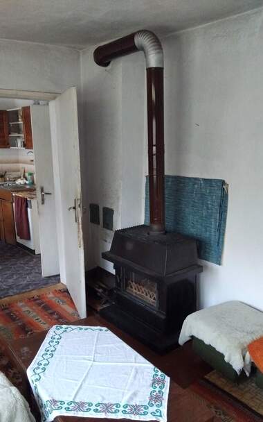 For sale - House in Eremia,  Kiustendil