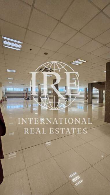 For rent - Store in Metro,  Varna