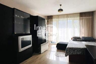 Продажа - Квартира в Изгрев,  Бургас
