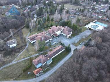 Vânzare - Hotel în Aprilți,  Lovece