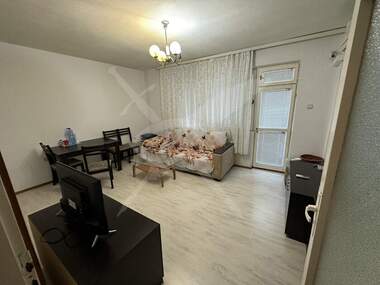 Închiriere - Apartament în Center,  Varna