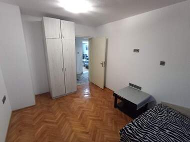 Închiriere - Apartament în Wider Center,  Ruse