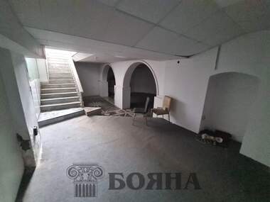 Închiriere - Salon de frumusețe/Birou/Magazin/Depozit/Restaurant/Cabinet de stomatologie în Wider Center,  Ruse