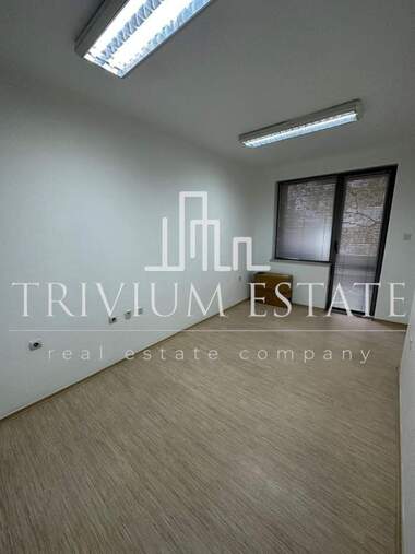 Продажба - Офис в Младежки хълм,  Пловдив
