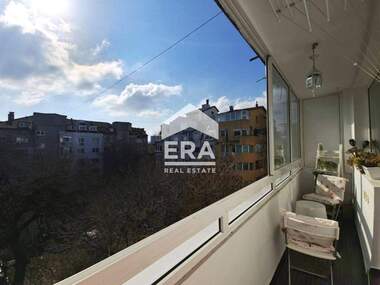 Продажба - Апартамент в Център,  Варна