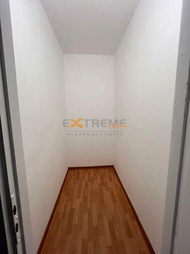 Vânzare - Apartament în Bazar Levski,  Varna