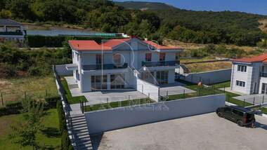 For sale - House in Belashtica,  Plovdiv