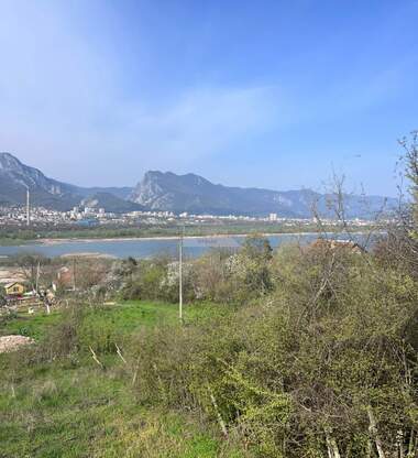 For sale - House in Studentski Grad,  Vraca
