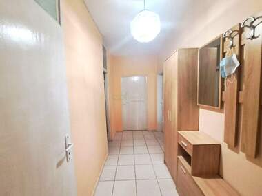 Închiriere - Apartament în Lagera,  Sofia